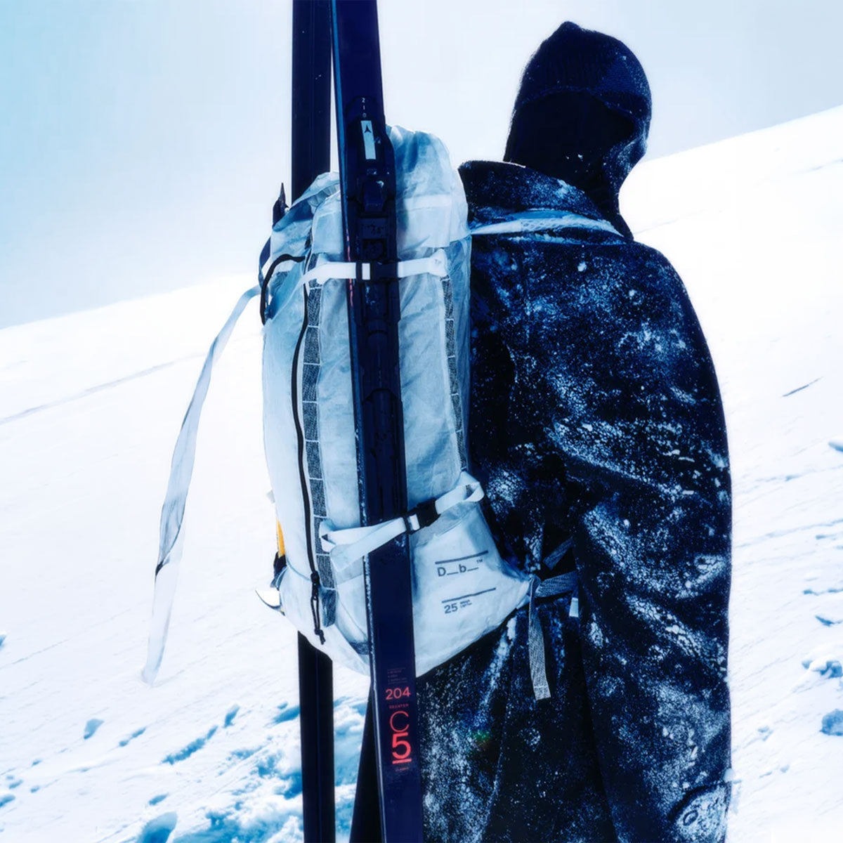 Db Journey : Weigh Lighter Backpack 25L : Monochrome
