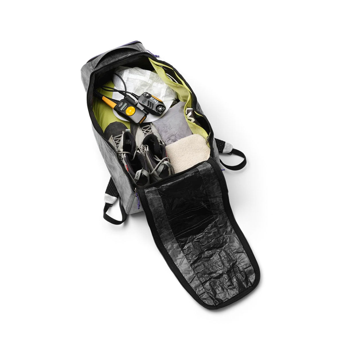 Db Journey : Weigh Lighter Hugger Backpack 30L : Weigh Darker