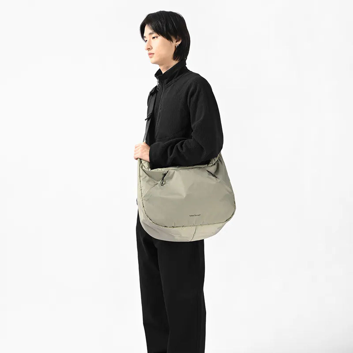 Fyber Forma : Puff Hobo Padding Bag 18L : Khaki Green
