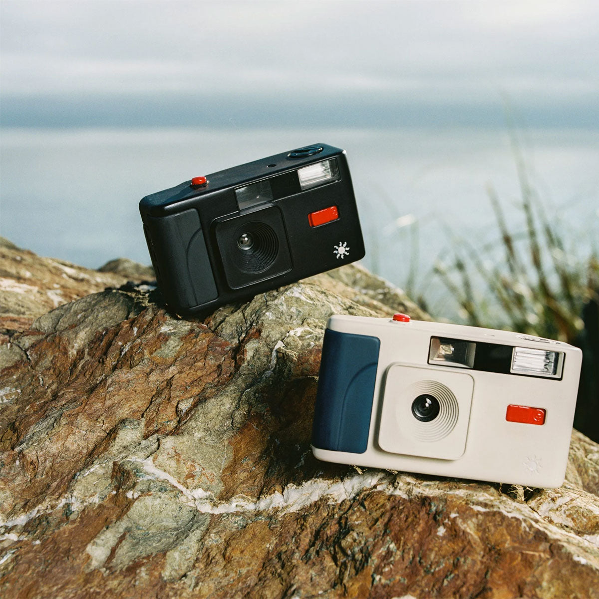 Long Weekend : 35mm Film Camera : Black