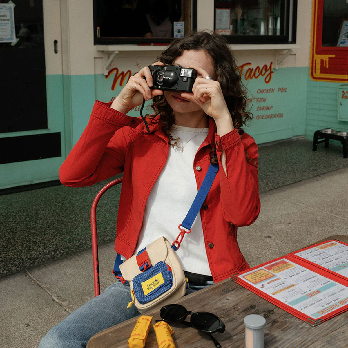 Long Weekend : Crossbody Camera Pouch : Creme