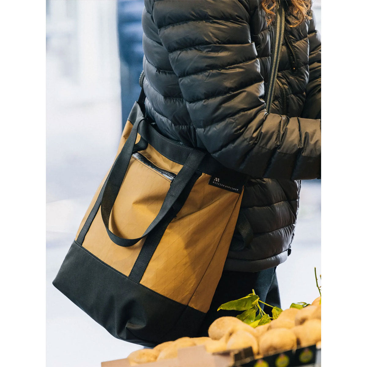 Mission Workshop : Helix 10L Tote : Black VX