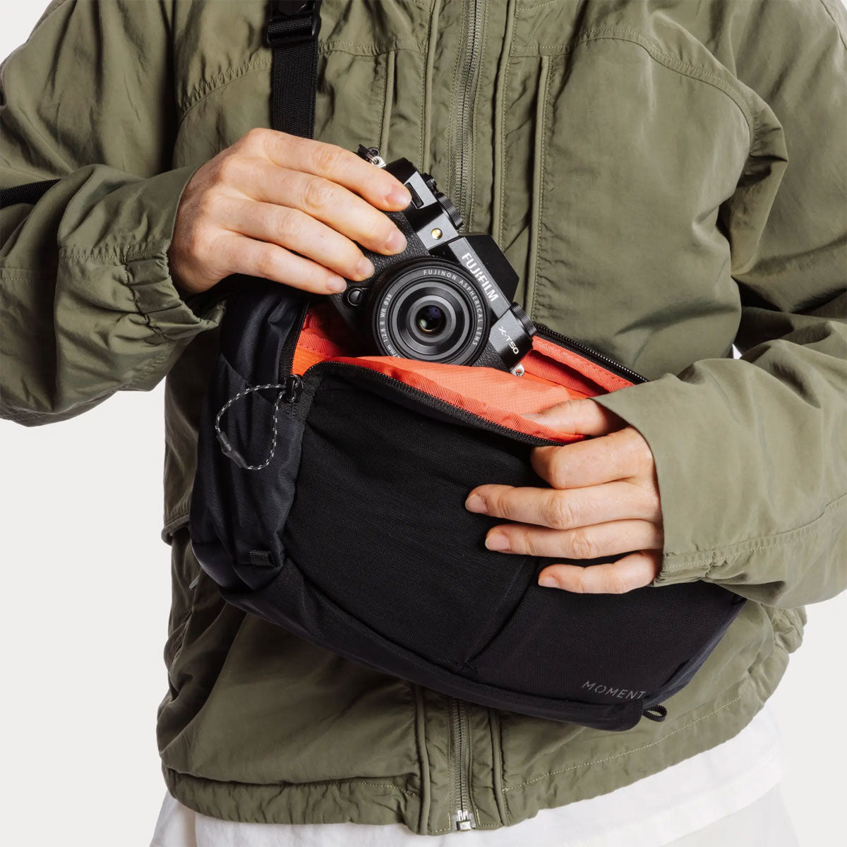 Moment : Balance 7L Camera Sling : Black