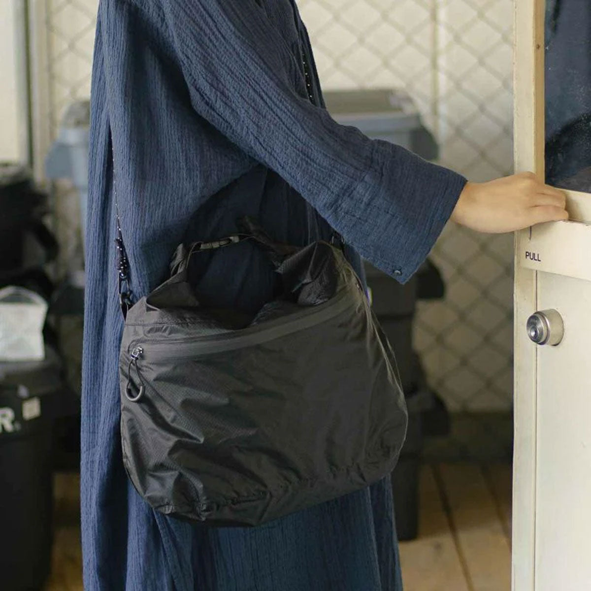 Nähe : Two Way Dry Bag (12L) : Black