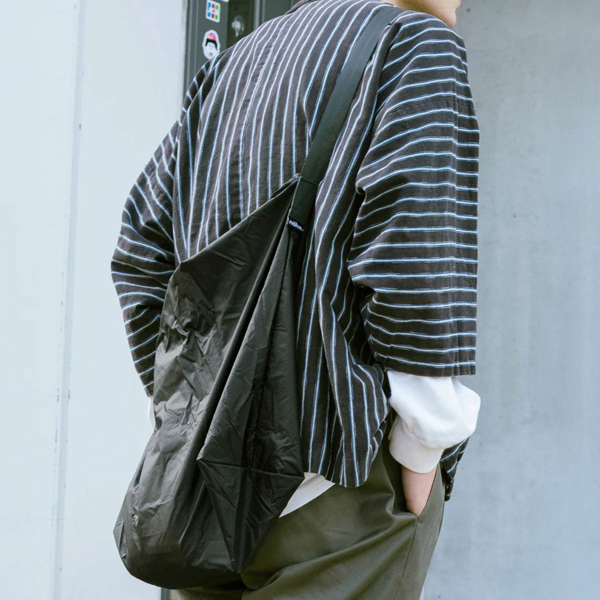 Nähe : Packable Shoulder Bag : Black