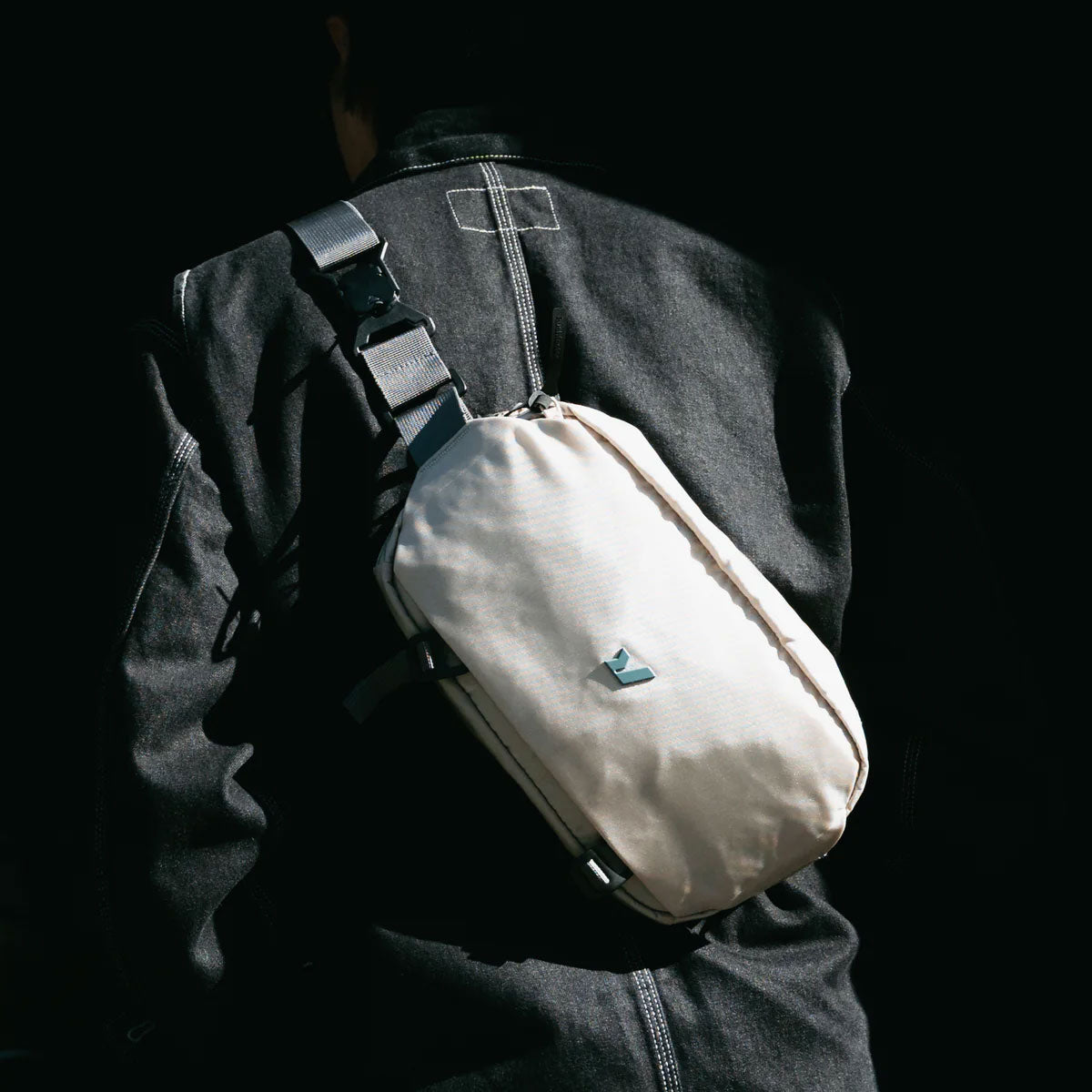Rushfaster : EDC Sling Bag 4L : Sand