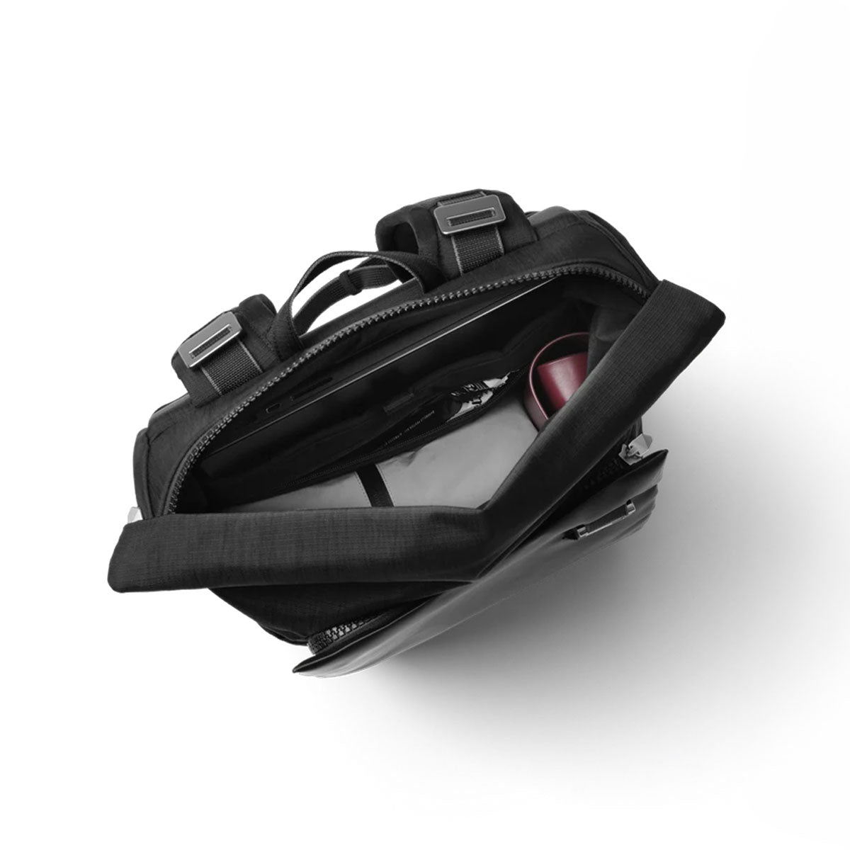 Db Journey : Entour Daypack 18L : Black Out