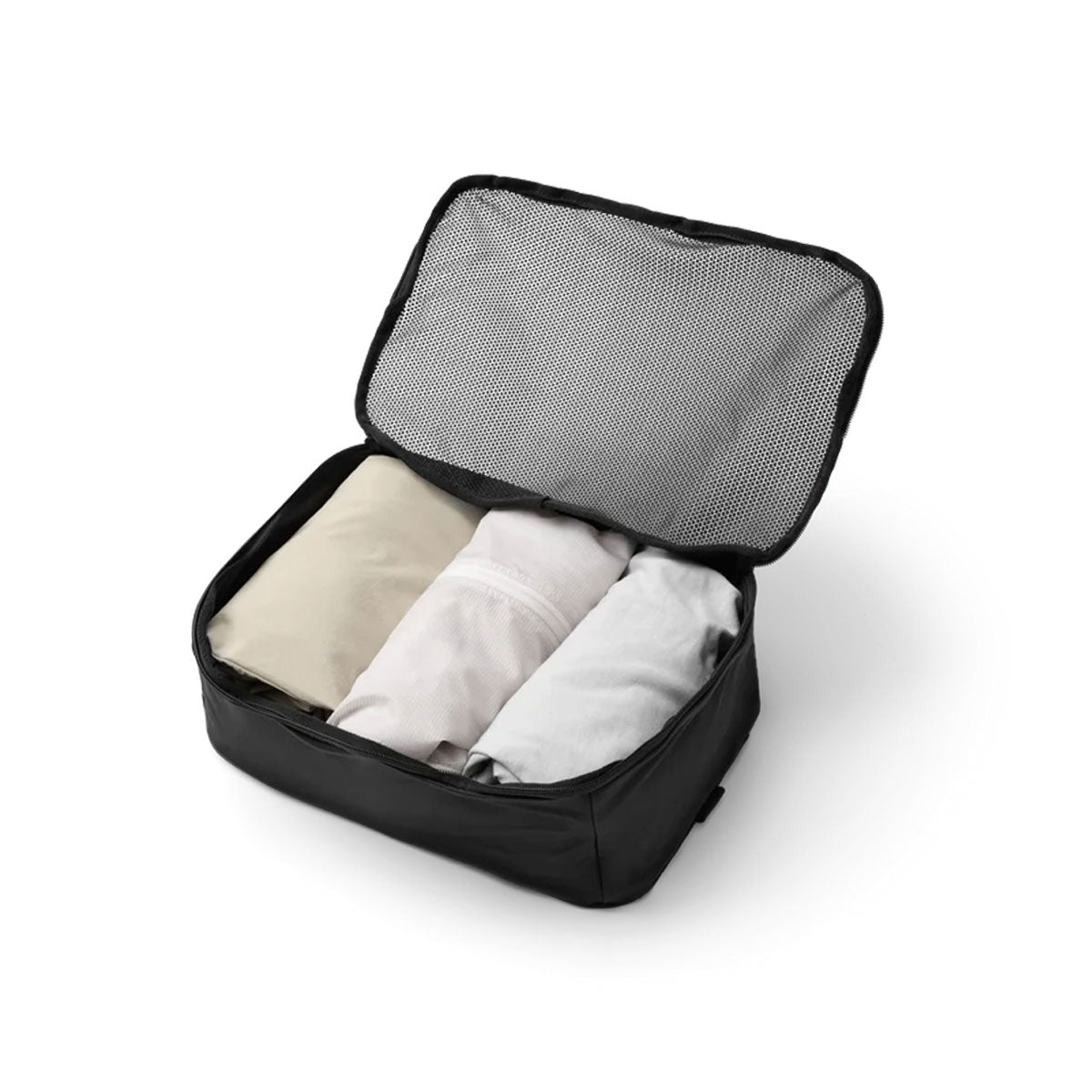 Db Journey : Essential Packing Cube L (9L) : Black Out
