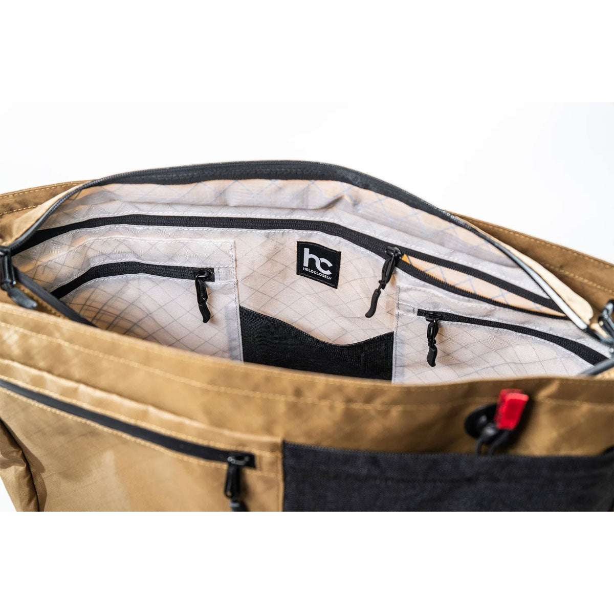 Heldclosely : The Traveler 34L Ecopak EPX200 : Black