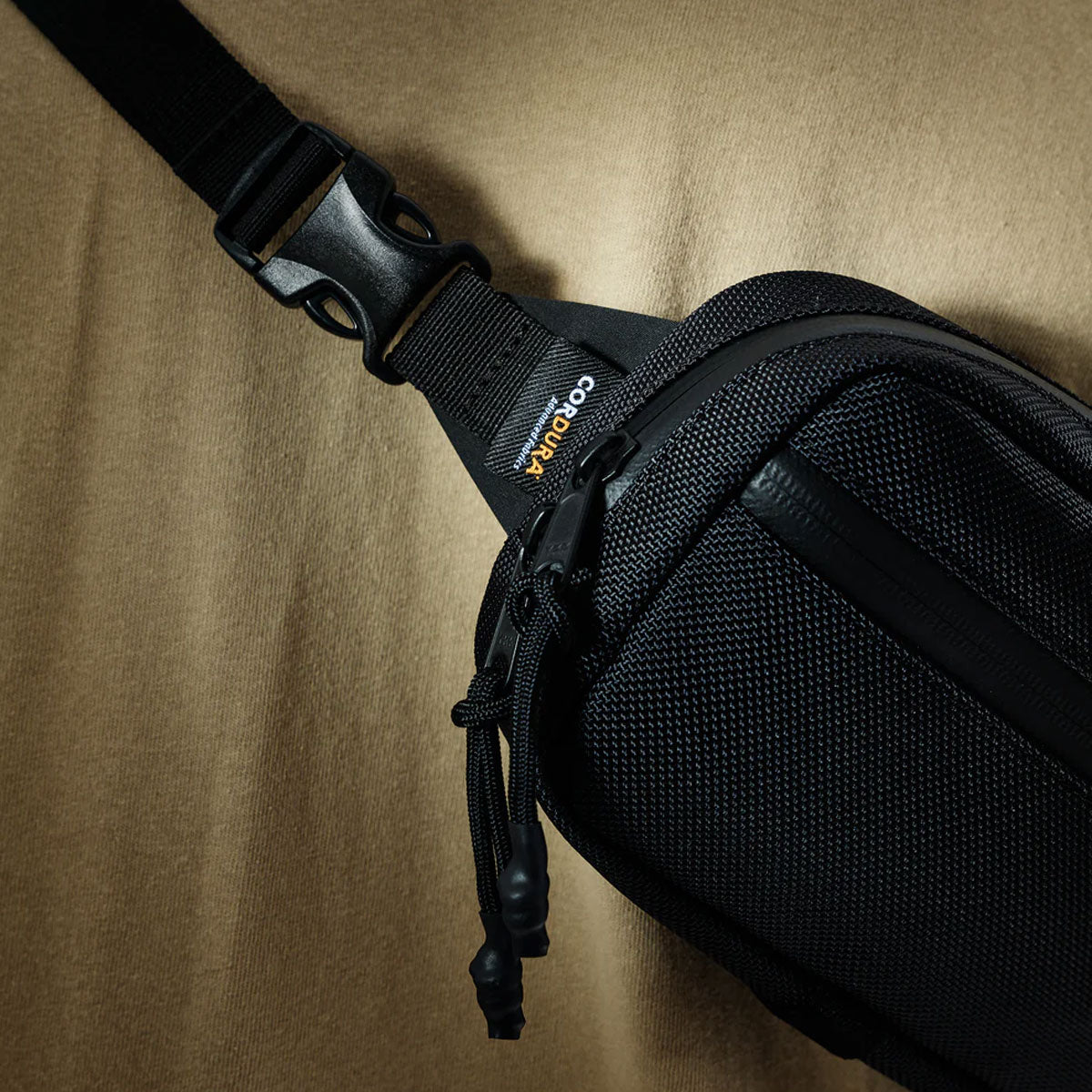 The Brown Buffalo : Conceal Waistpack : Ballistic Black