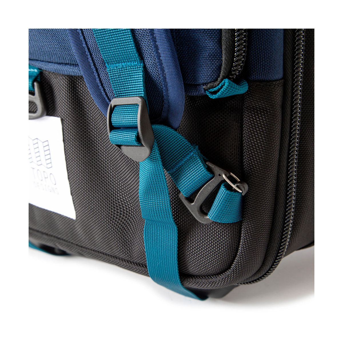 Topo Designs : Global Travel Bag Roller 44L : Black/Black