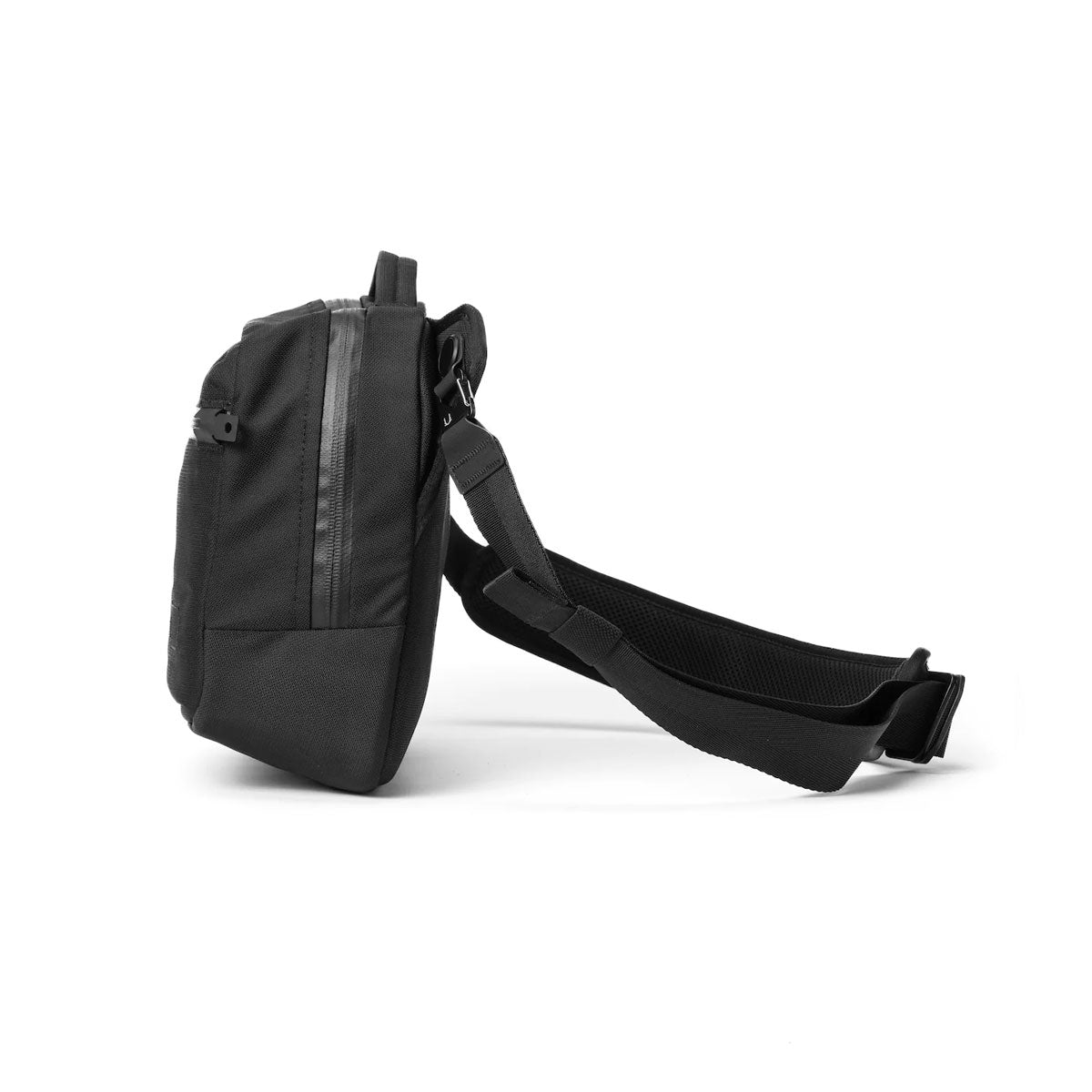 [PO] Black Ember : Grip Sling : Jet Black