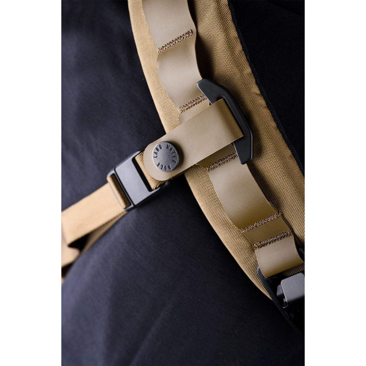 バッグ Errant Sling X-PAC BOUNDARY SUPPLY High-Performance X-Pac Sling Bag for Secure Carry – Boundary Supply
