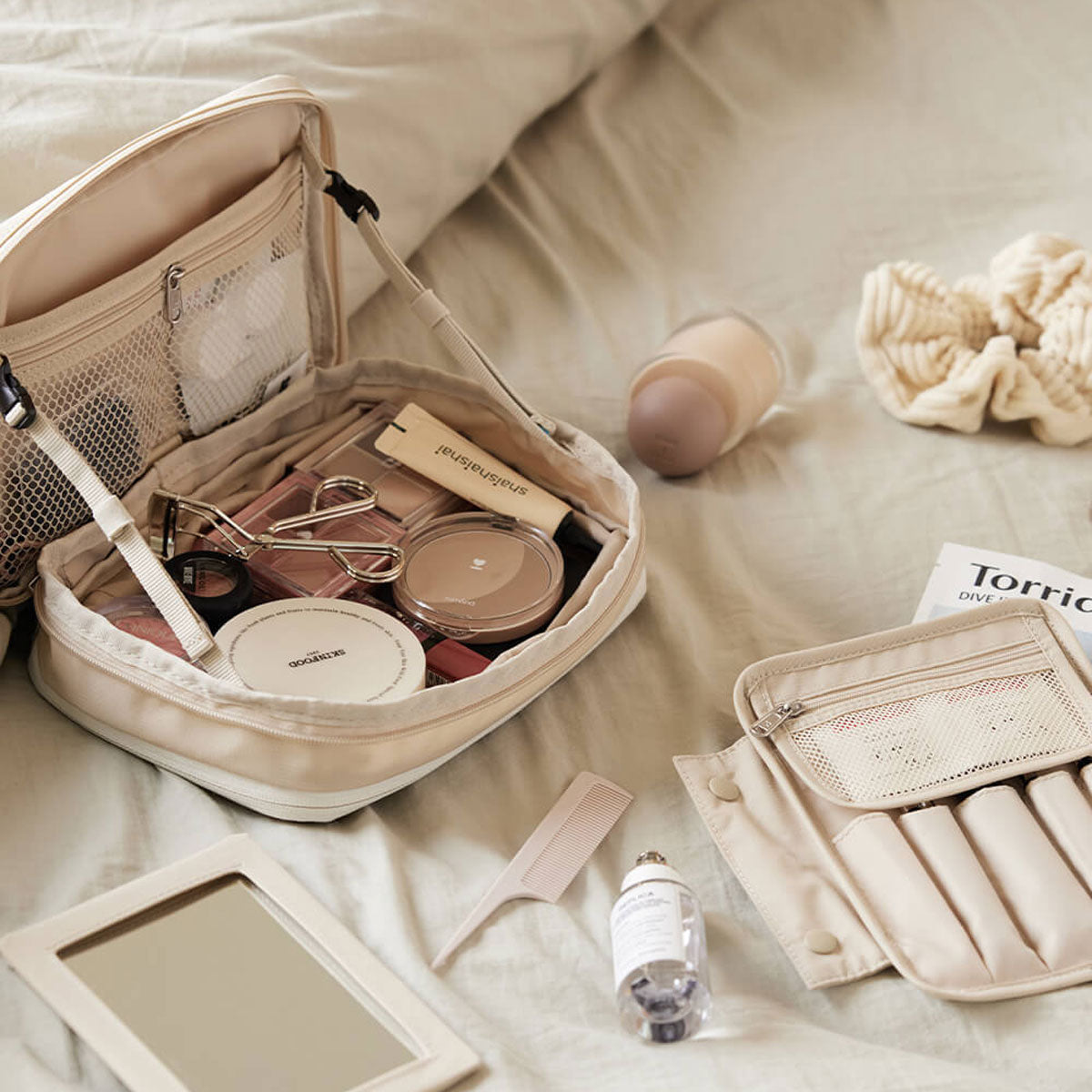 Branden : Expandable Beauty Pouch