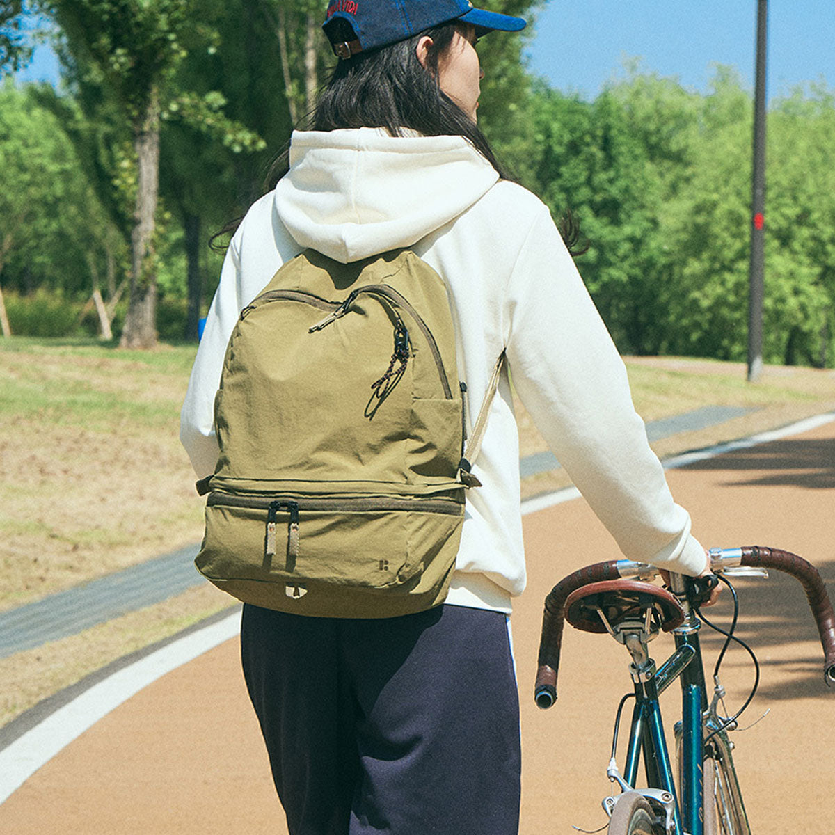 Branden : Multi-Packable Backpack 24L (3-Way-Bag) : Beige