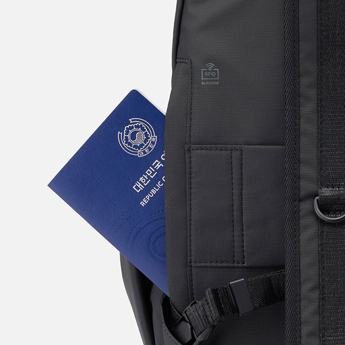 Branden : Safe Backpack (Anti-Theft) 21L : Black