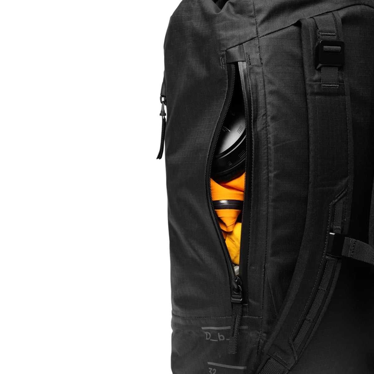 Db Journey : Essential Rolltop Backpack 32L : Black Out