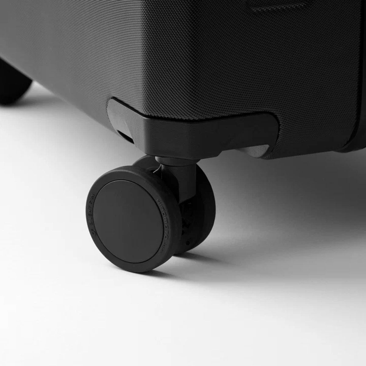 Db Journey : Ramverk Check-in Luggage Medium : Black Out