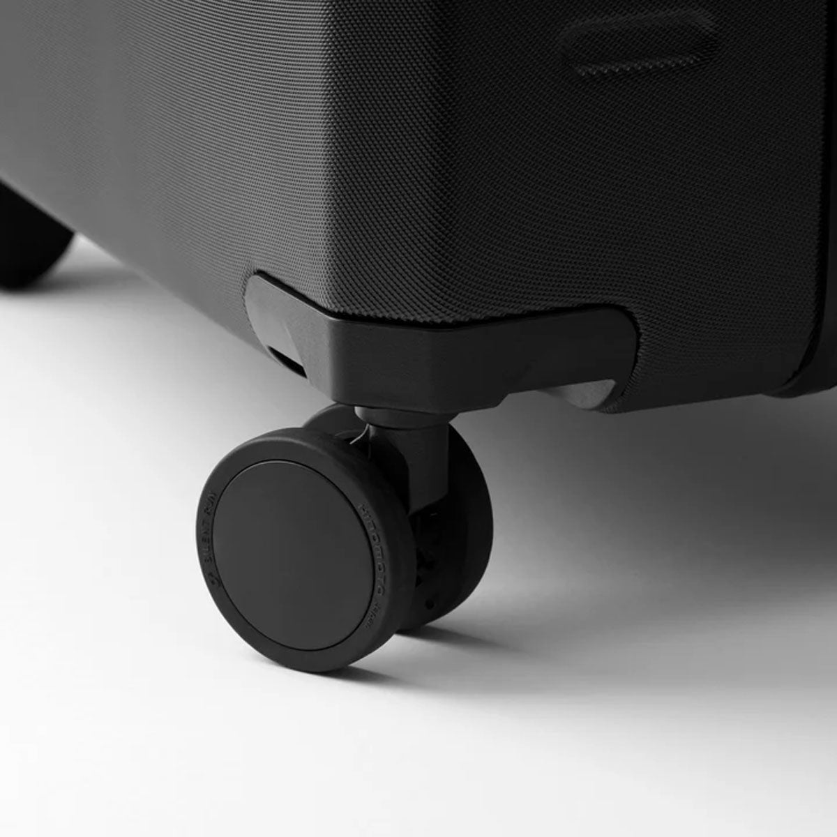 Db Journey : Ramverk Front-access Carry-on : Black Out