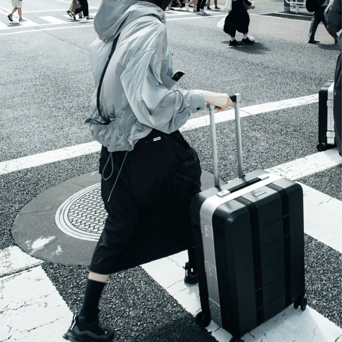 Db Journey : Ramverk Pro Check-in Luggage Medium 67L : Black Out