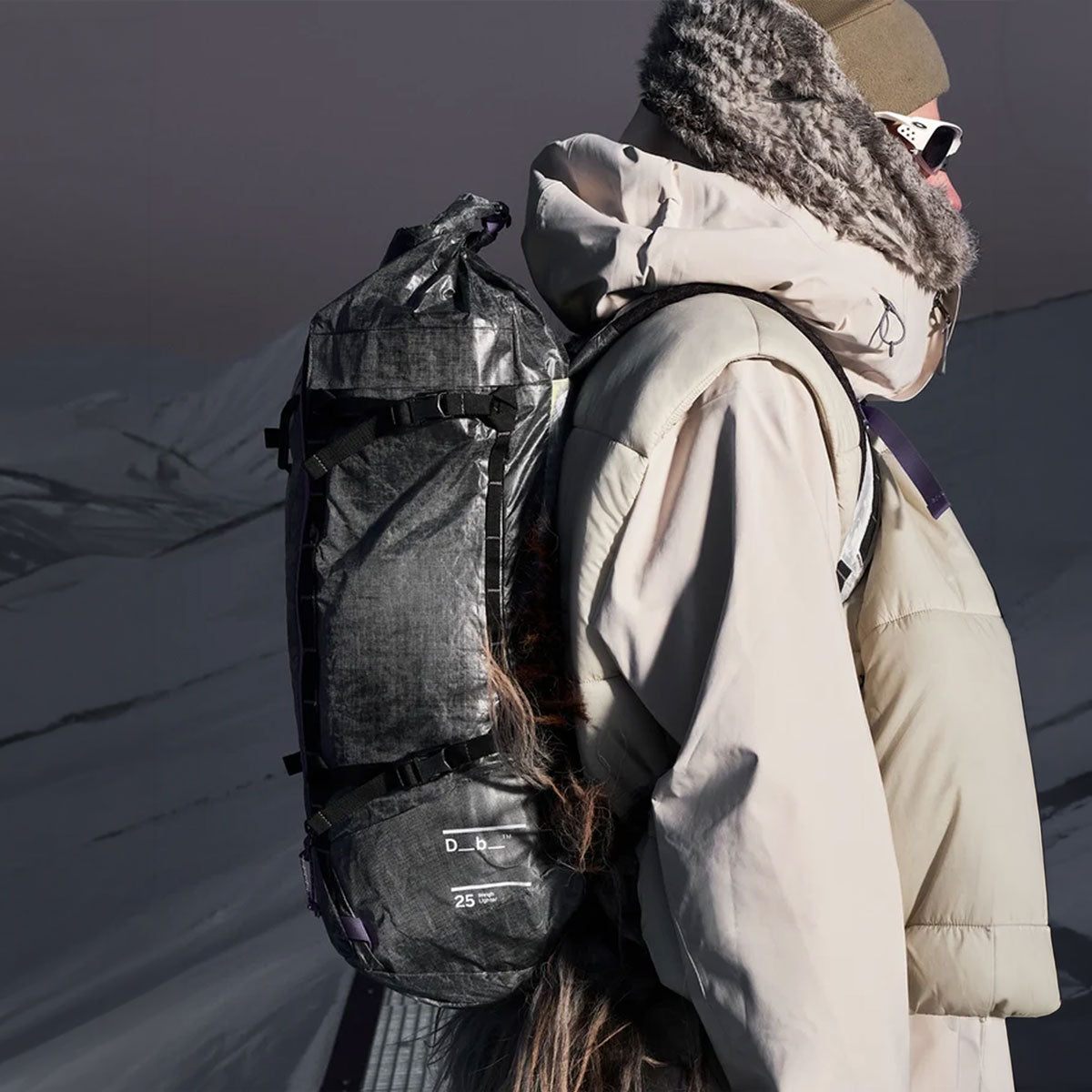 Db Journey : Weigh Lighter Backpack 25L : Weigh Darker