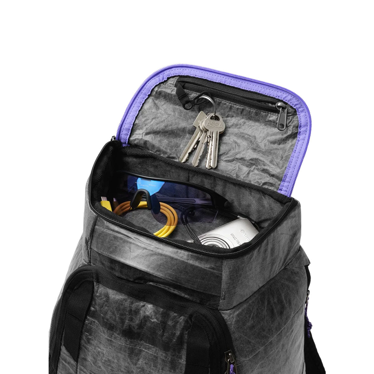 Db Journey : Weigh Lighter Hugger Backpack 30L : Weigh Darker
