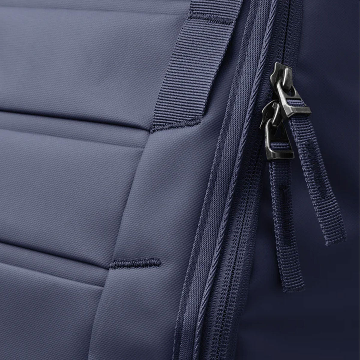 Db Journey : Hugger Backpack 25L : Blue Hour