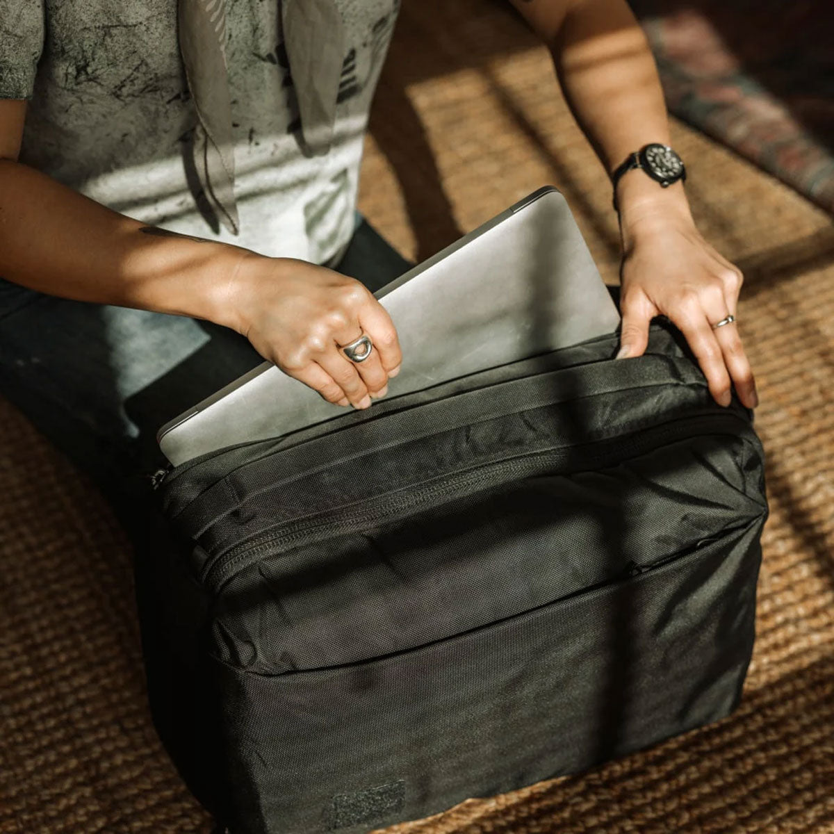 Civic Panel Loader 16L CPL16 by EVERGOODS | The Bag Creature