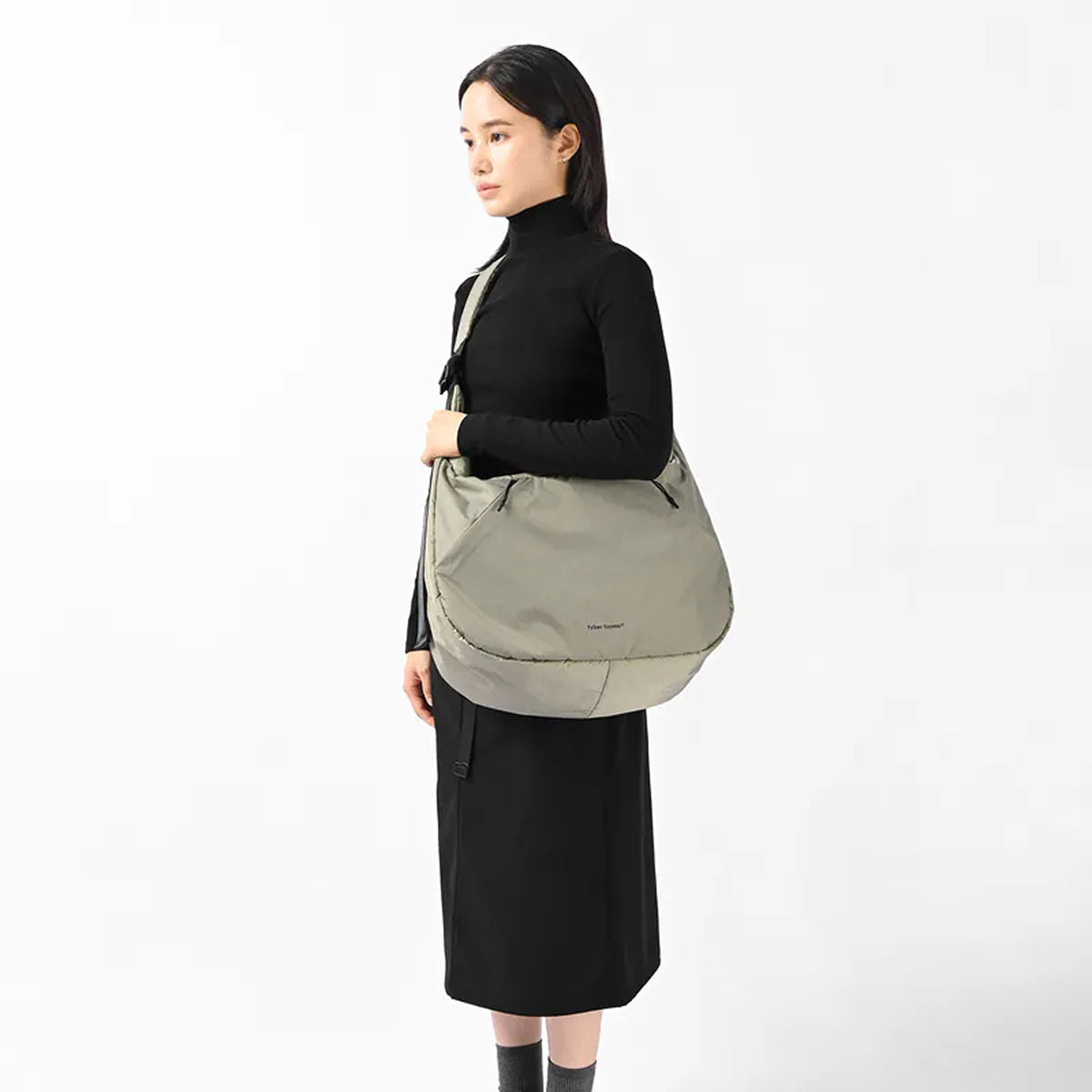 [PO] Fyber Forma : Puff Hobo Padding Bag 18L : Khaki Green