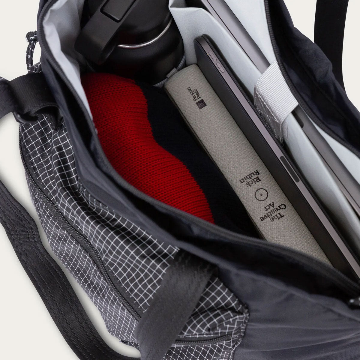 Long Weekend : Beacon Tote 18L : Black