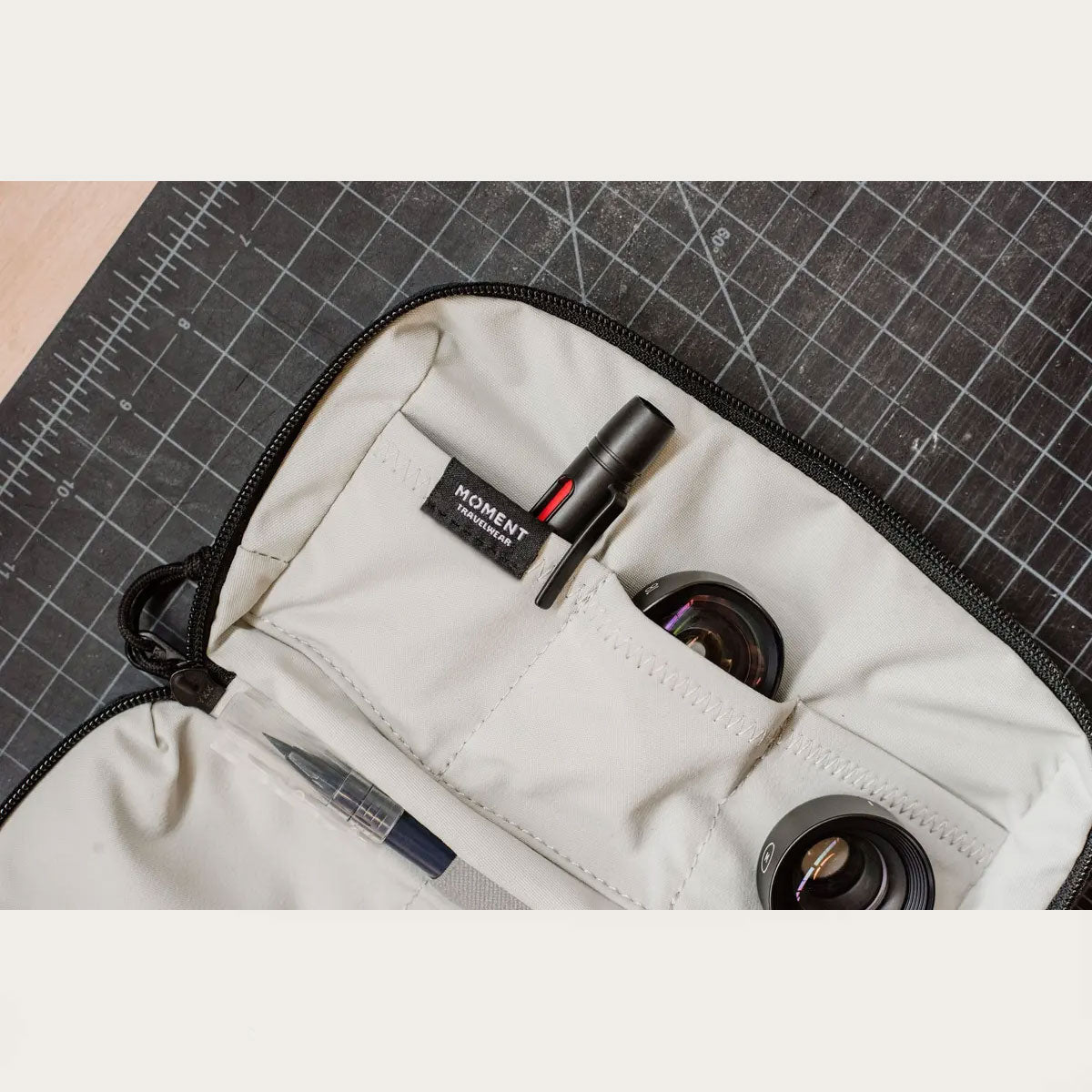 Moment : Everything Mini Tech Organizer : Black