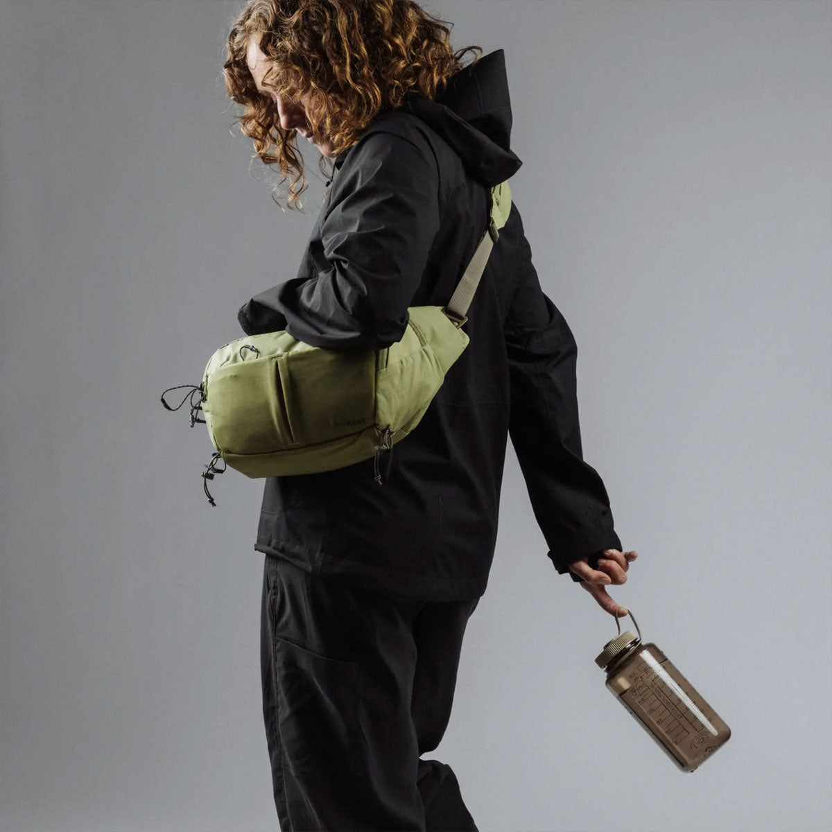 Moment : Balance 7L Camera Sling : Moss