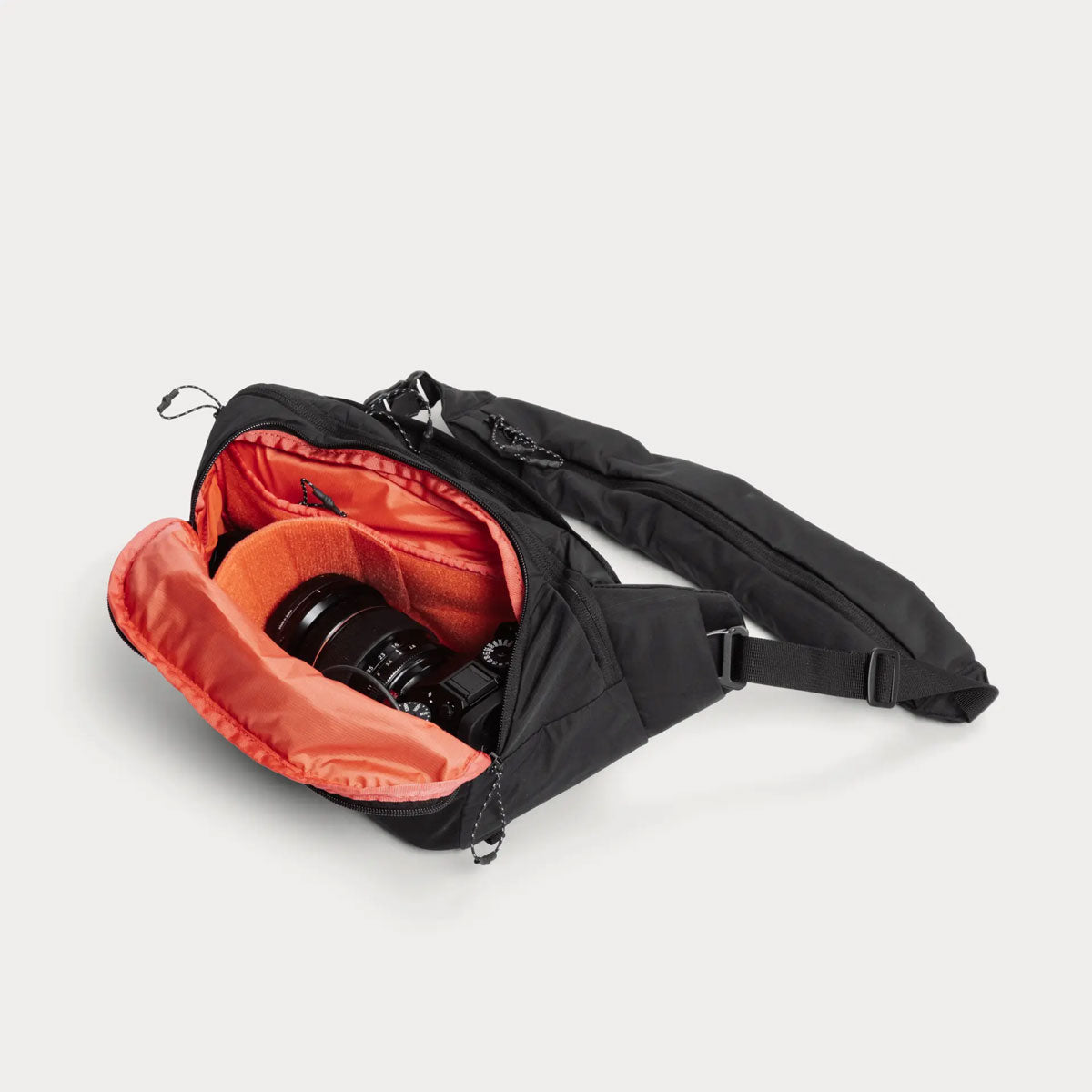 Moment : Balance 7L Camera Sling : Black