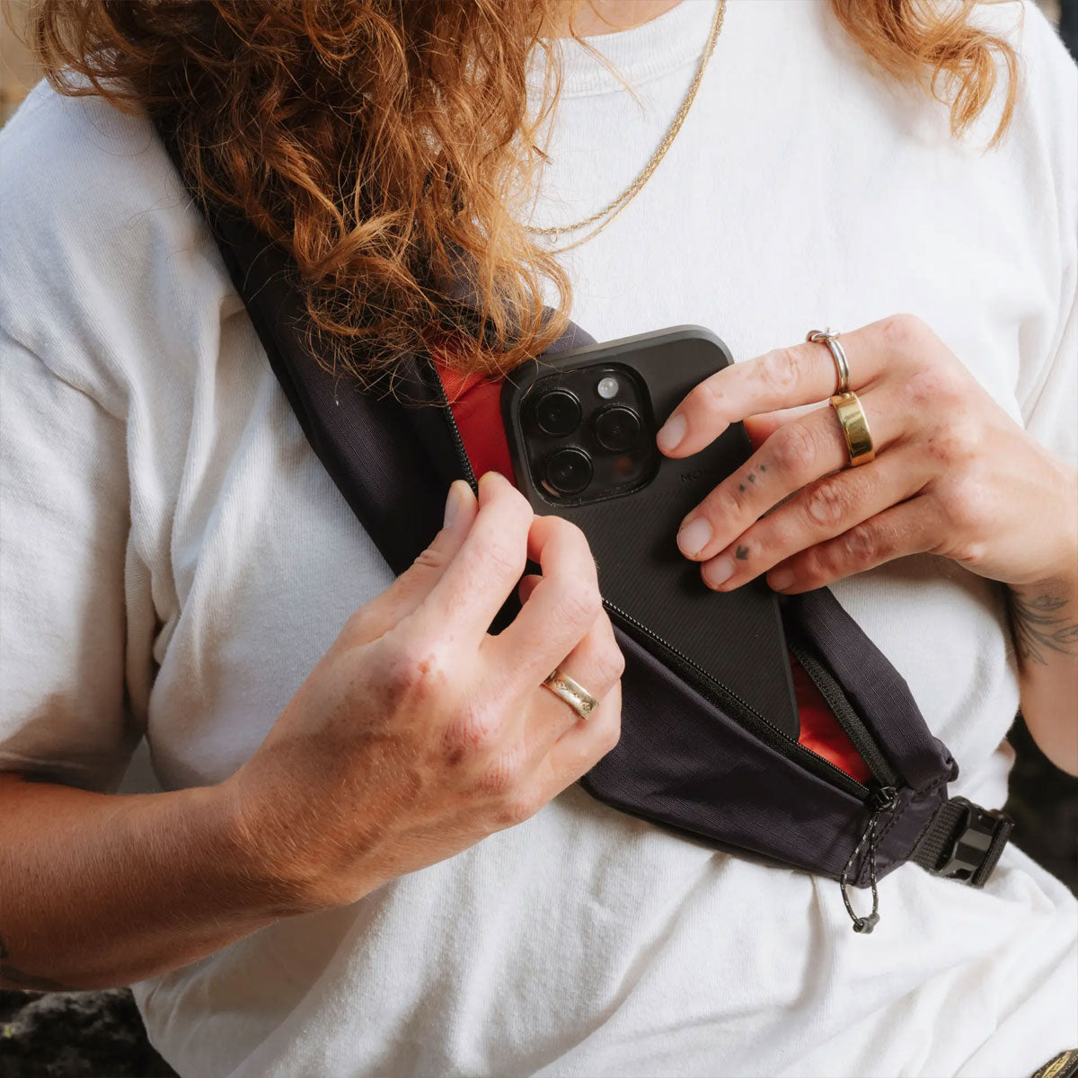 Moment : Balance 7L Camera Sling : Black