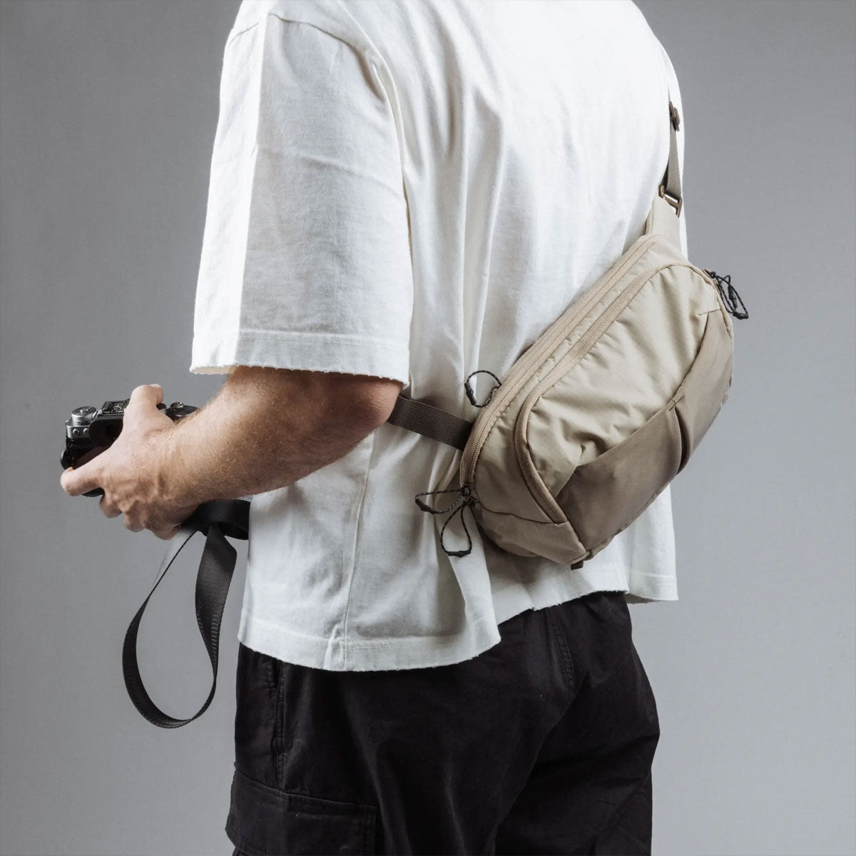Moment : Balance 7L Camera Sling : Desert