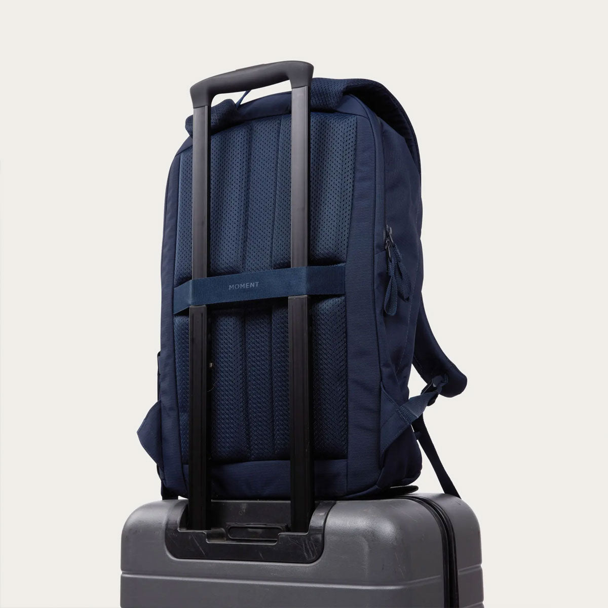 Moment : Everything Travel Pack 28L : Navy
