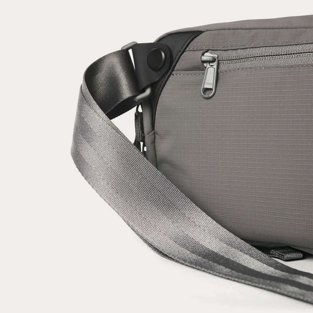 Moment : Everything Sling 4L : Black