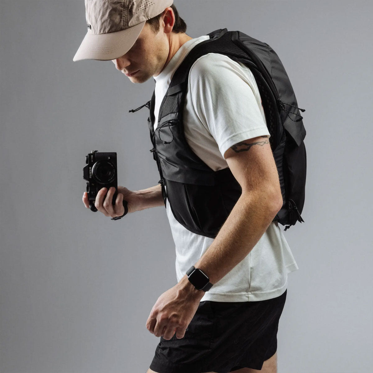 Moment : Exposure Vest 10L : Black