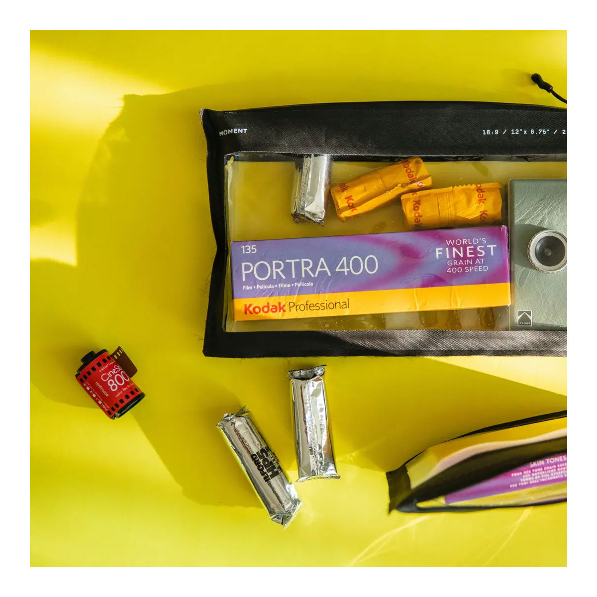 Moment : Reusable Travel Film Pouch Medium (2L)