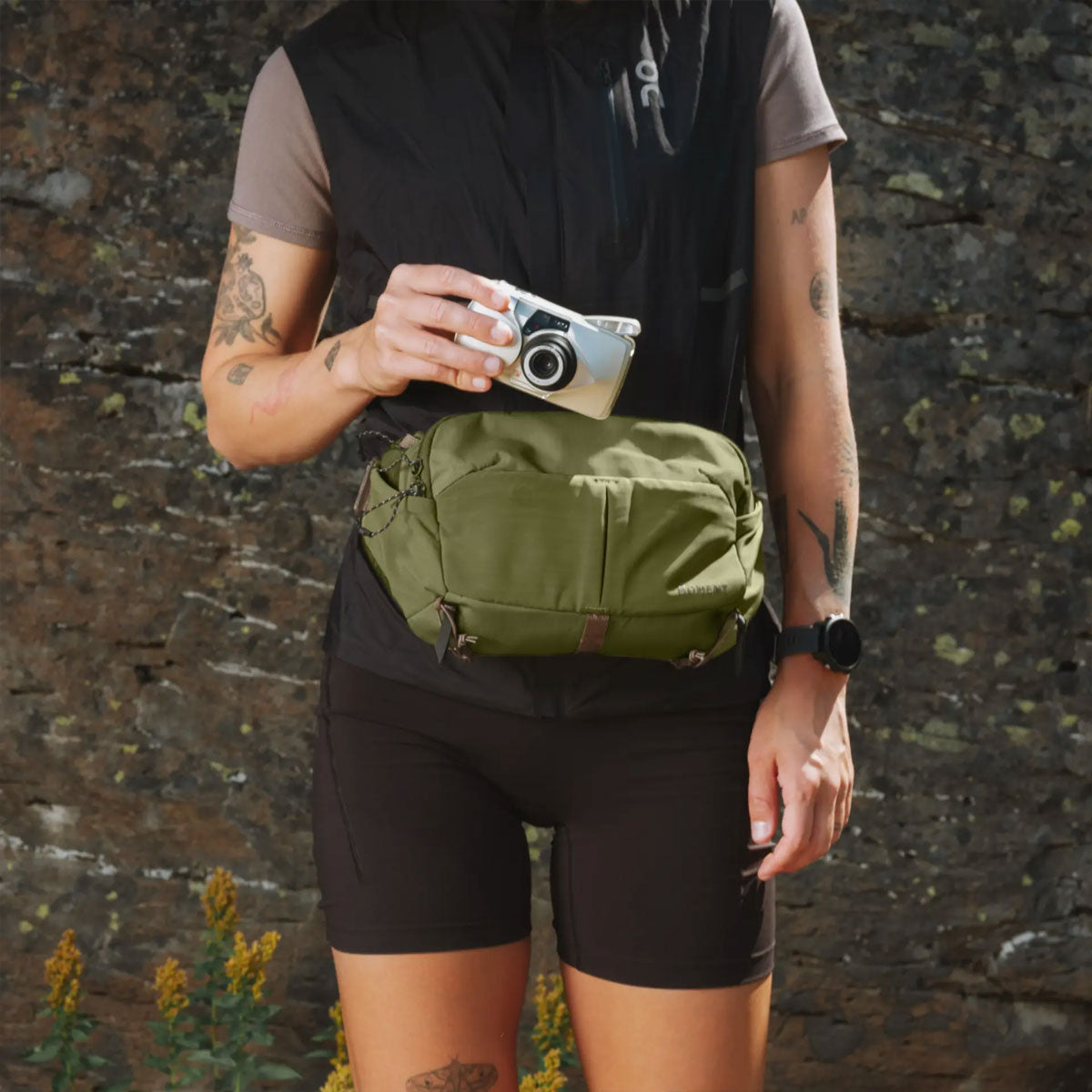 Moment : Slate 4L Camera Sling : Moss