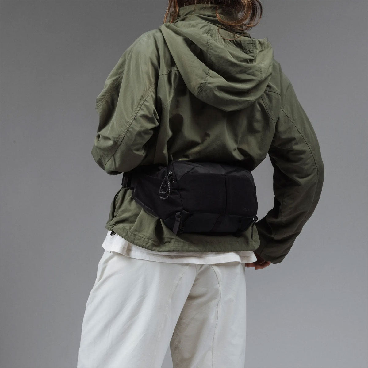 Moment : Slate 4L Camera Sling : Black