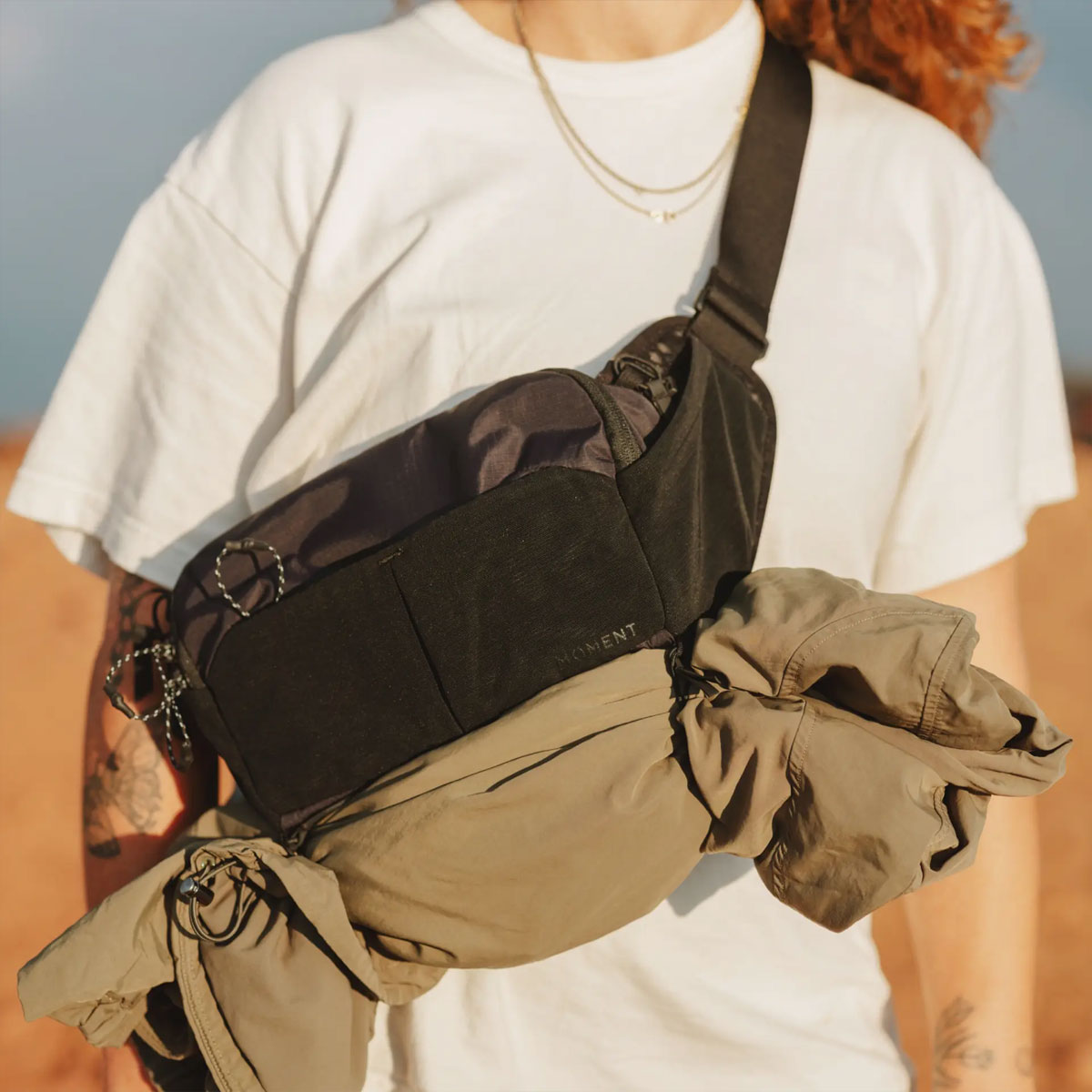 Moment : Slate 4L Camera Sling : Black