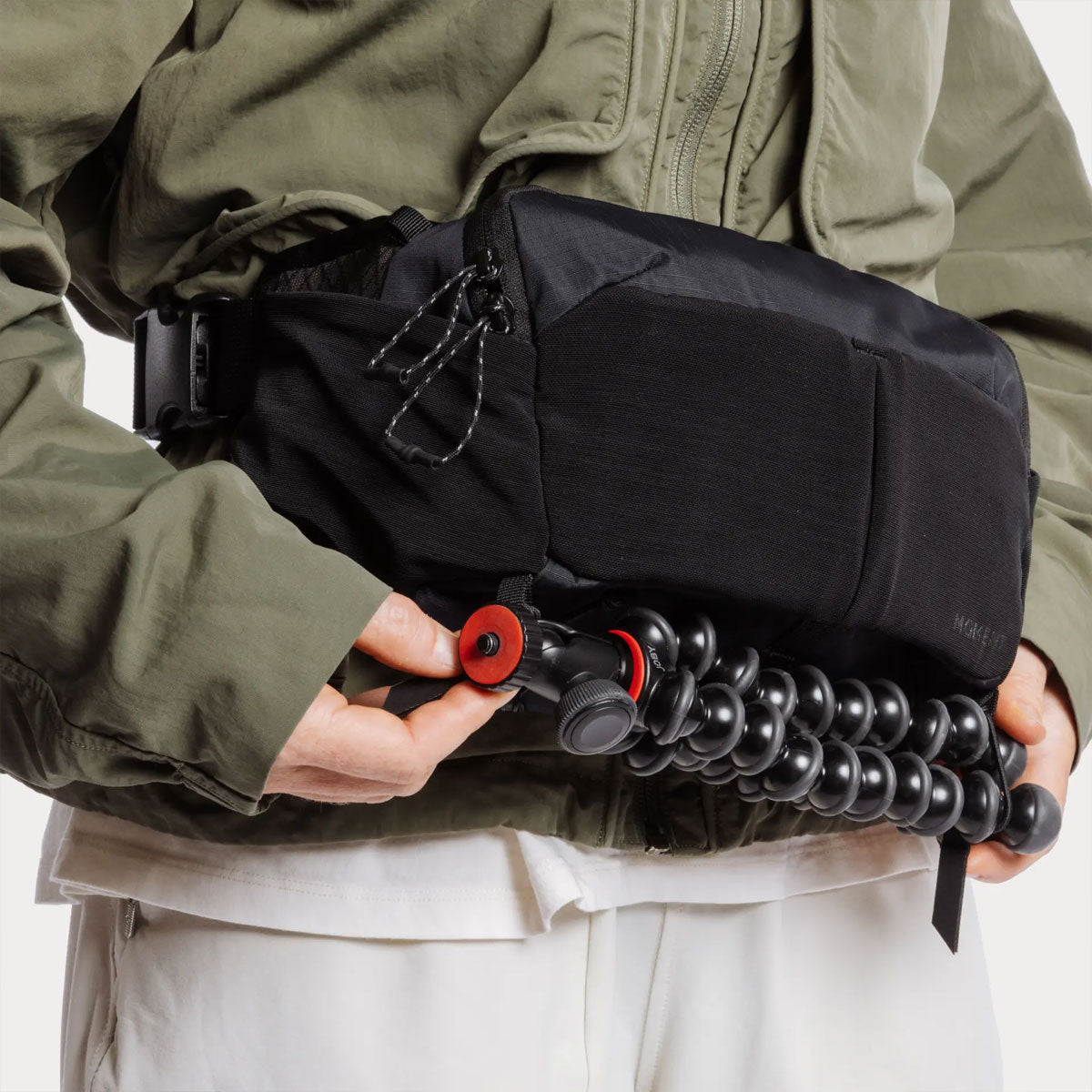 Moment : Slate 4L Camera Sling : Black