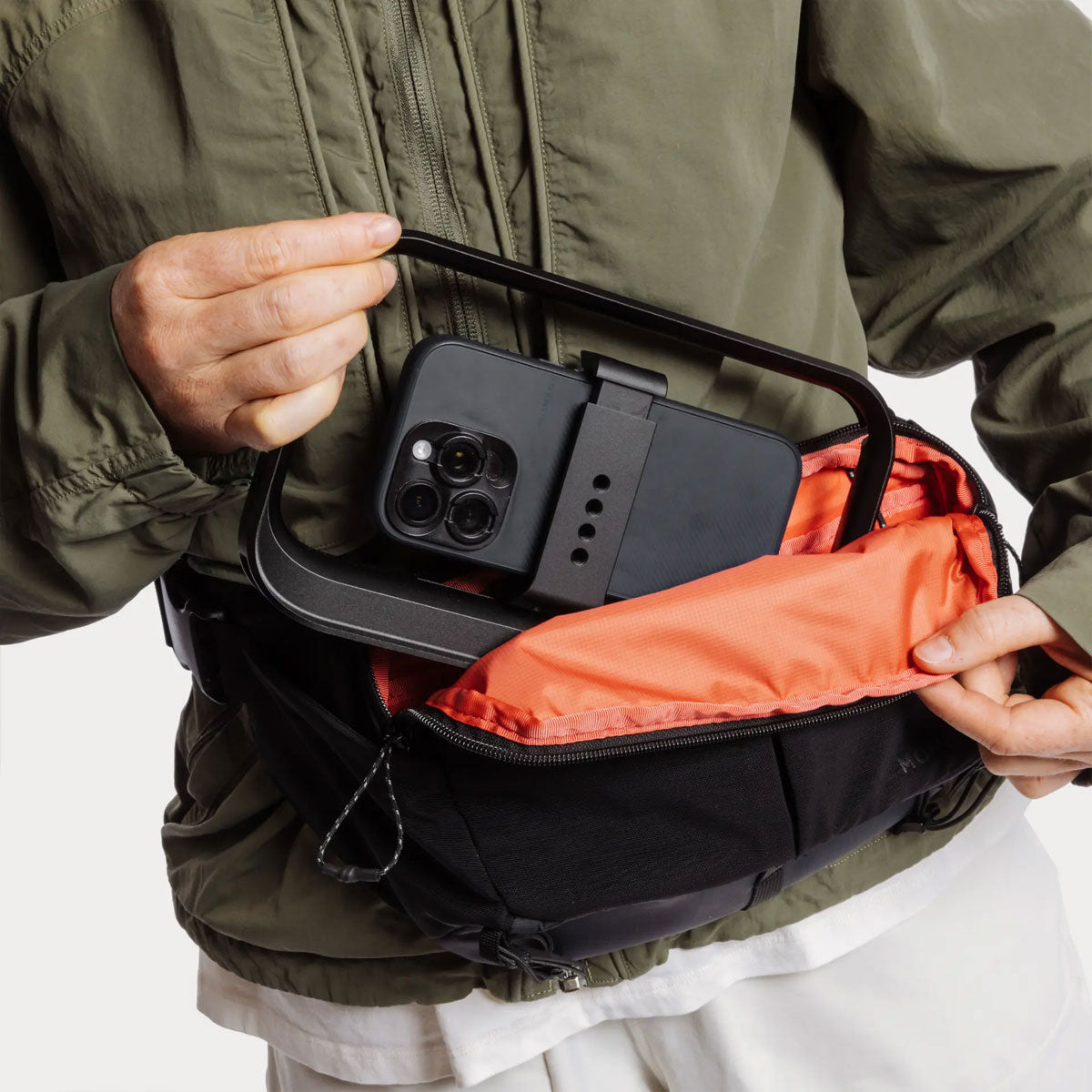 Moment : Slate 4L Camera Sling : Black