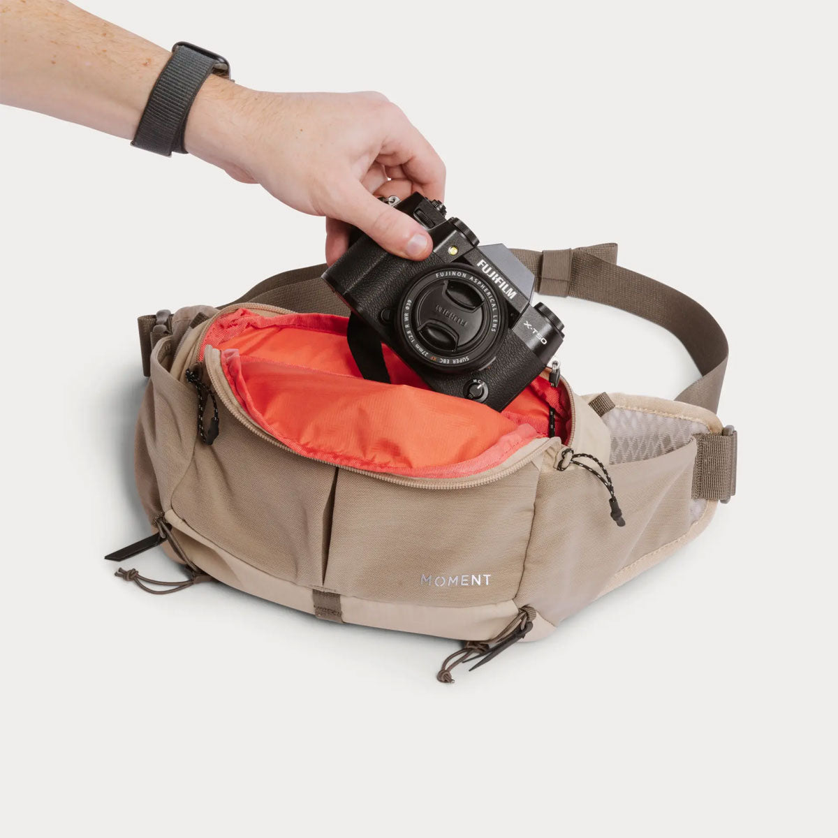 Moment : Slate 4L Camera Sling : Desert