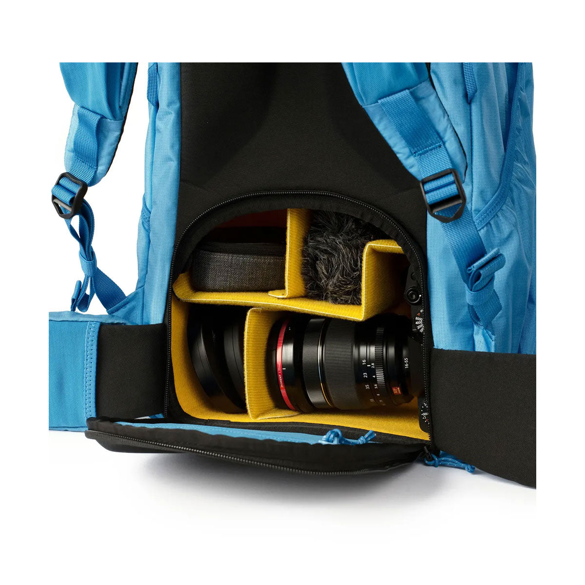Moment : Strohl Mountain Light 45L Backpack : Blue