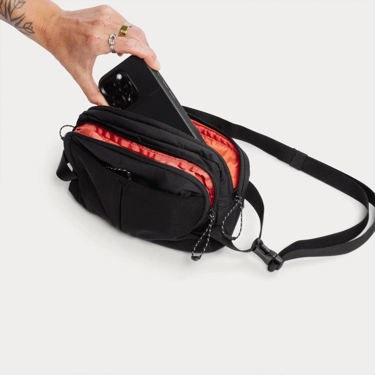 Moment : Take 1.5L Sling : Black