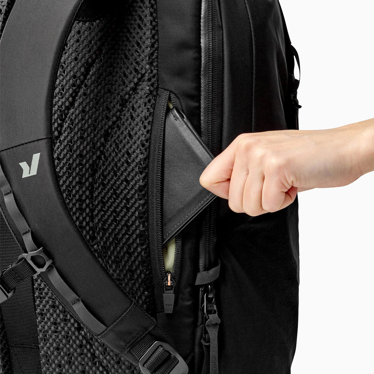 Rushfaster : EDC Pro Backpack 26L : Black