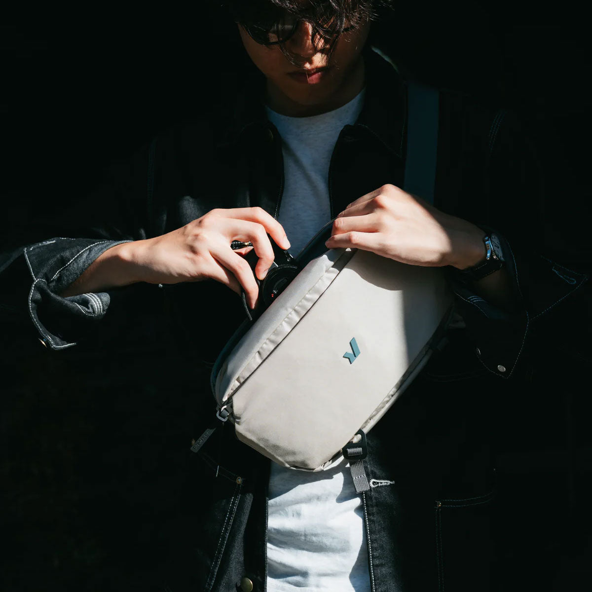 Rushfaster : EDC Sling Bag 4L : Sand