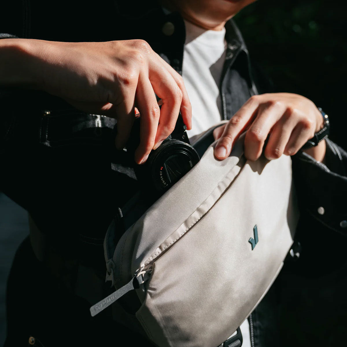 Rushfaster : EDC Sling Bag 4L : Sand